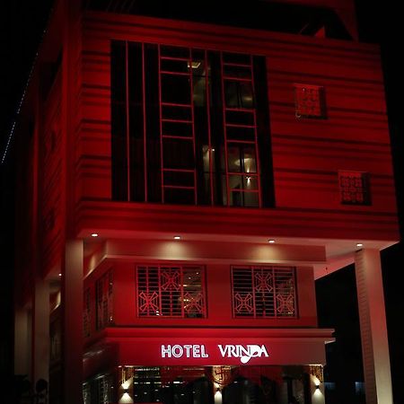 Hotel Vrinda Lātūr Extérieur photo